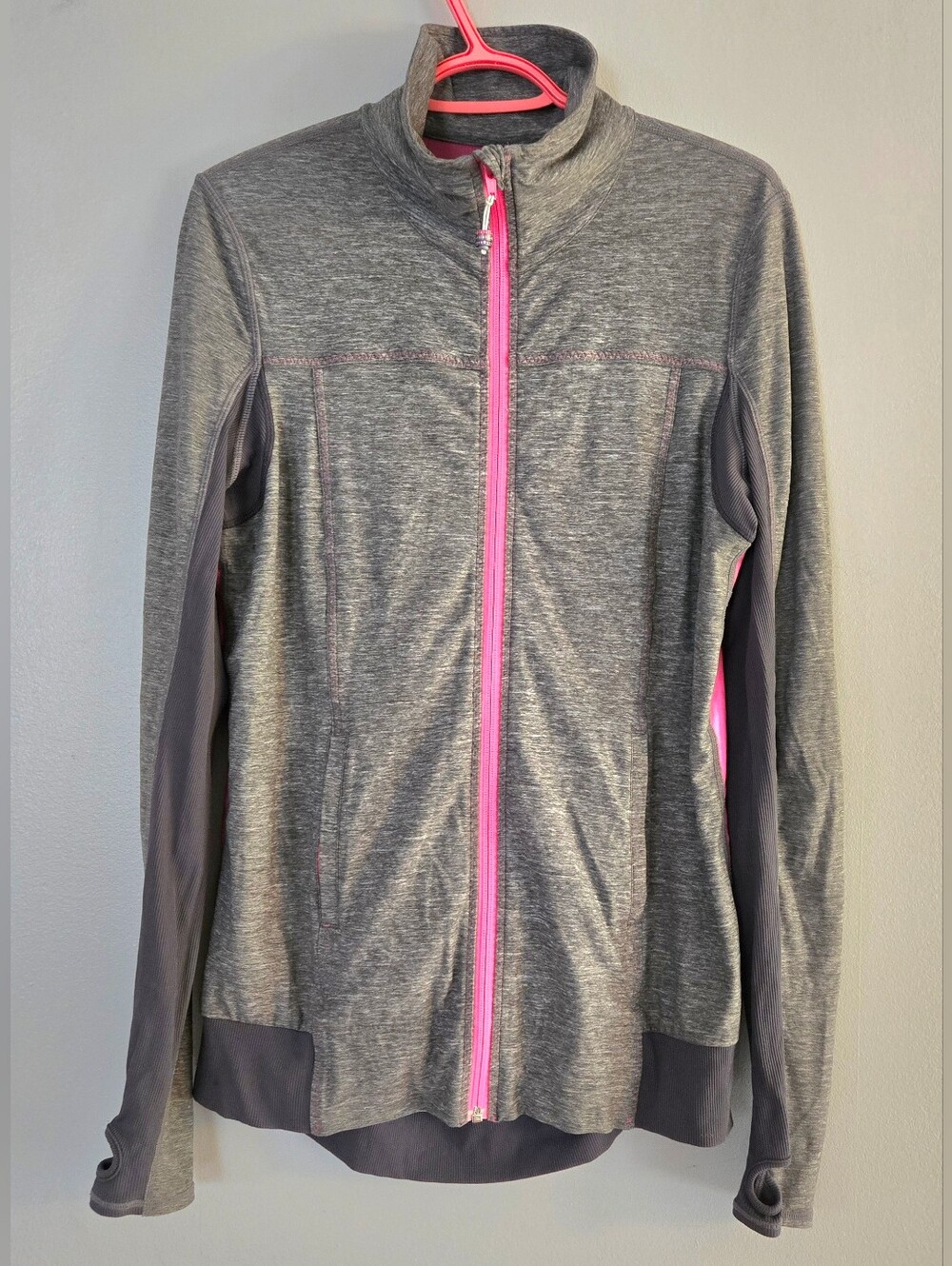 Lululemon Size Medium Grey Stretch Fleece w Pink Mesh Back Tadasana Full Zip Sz6